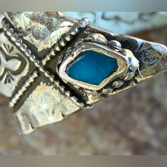 Aldrich Art Sterling Silver & Turquoise Arrow Cuff Bracelet - Picture 10 of 12